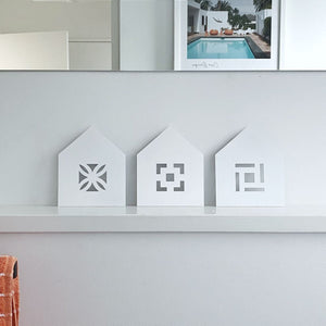 Breeze Blocks mid century modern decor in bathroom in New Zealand. 