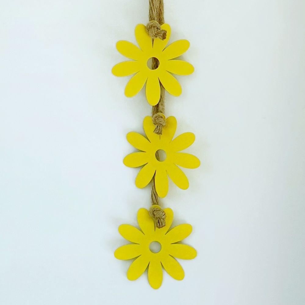 Bright yellow daisy chain wall art – perfect NZ gift for home or garden
