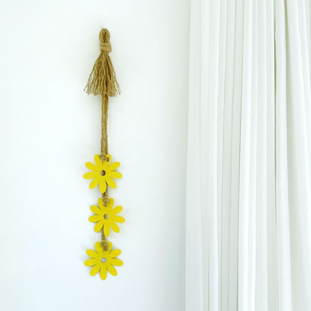 Bright yellow daisy chain wall art – perfect NZ gift for home or garden