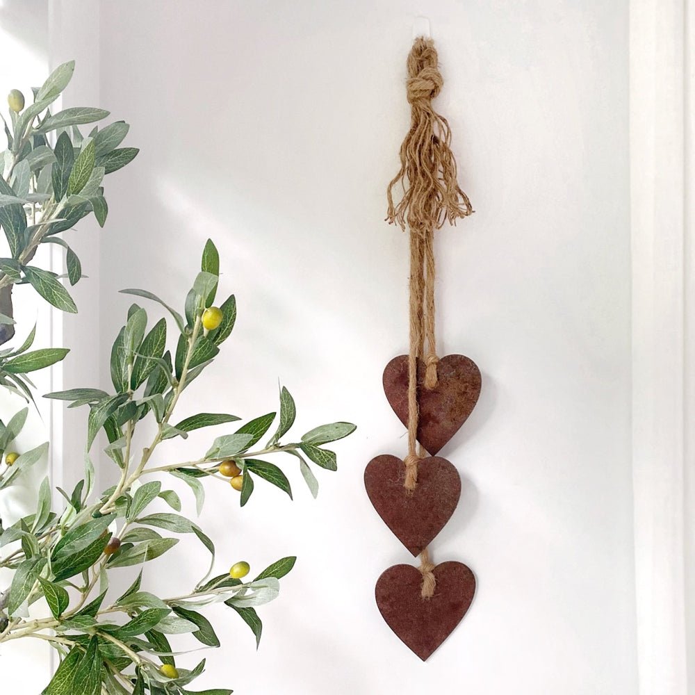 NZ-made hearts wall hanging, corten steel garden ornament and outdoor decor, perfect gift for New Zealand gardens