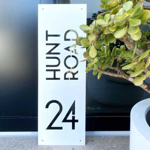 white personalised address sign NZ LisaSarah Metal. 